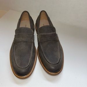 Unworn - Banana Republic Men's Gray Suede Penny Loafers with Brown Trim